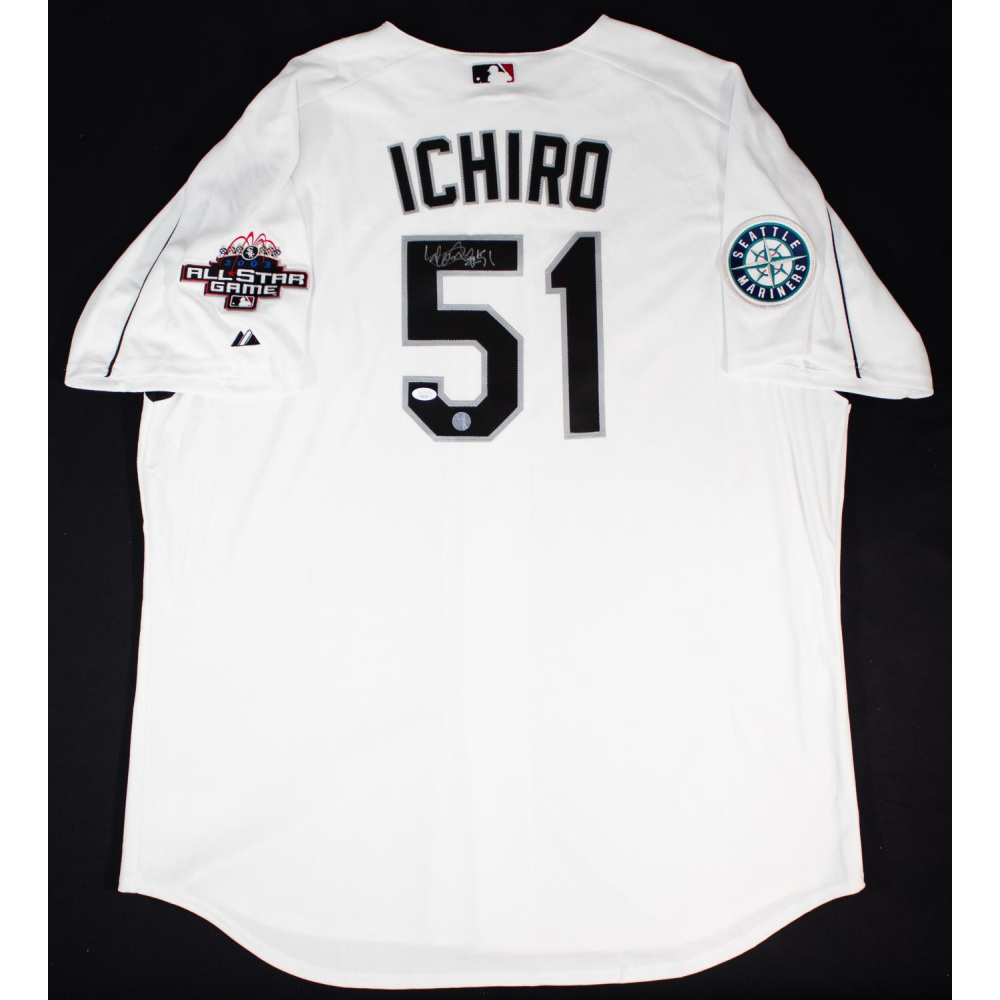 share_408304-Ichiro-Signed-