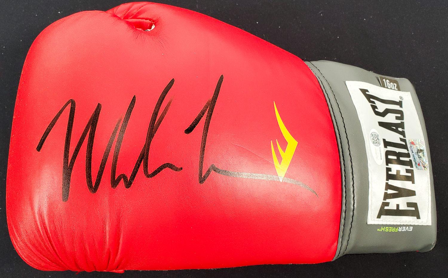 Gant De Boxe Everlast Rouge - Signé Par Mike Tyson - Objet De Collection Fiterman Sports