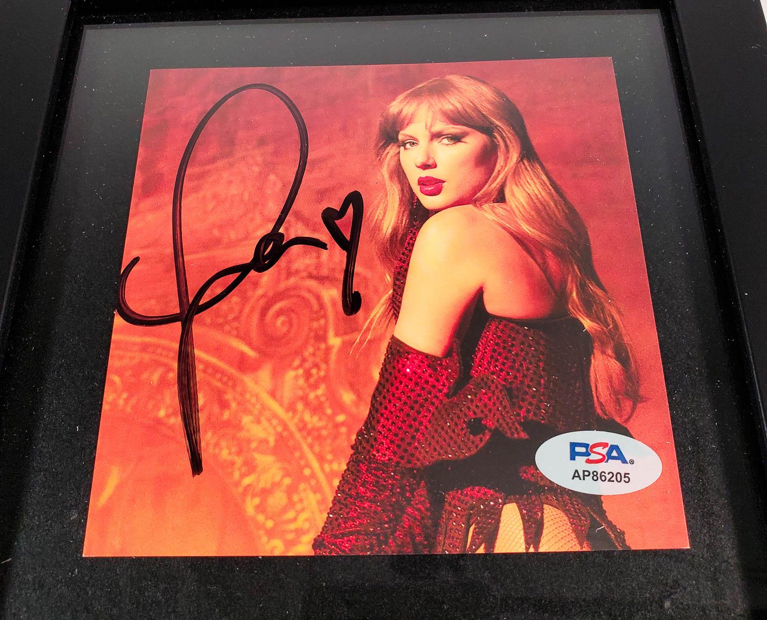 TaylorSwift サイン入り写真付きCD Taylor Swift Signed w/ HEART Midnights Moonstone Blue Edition